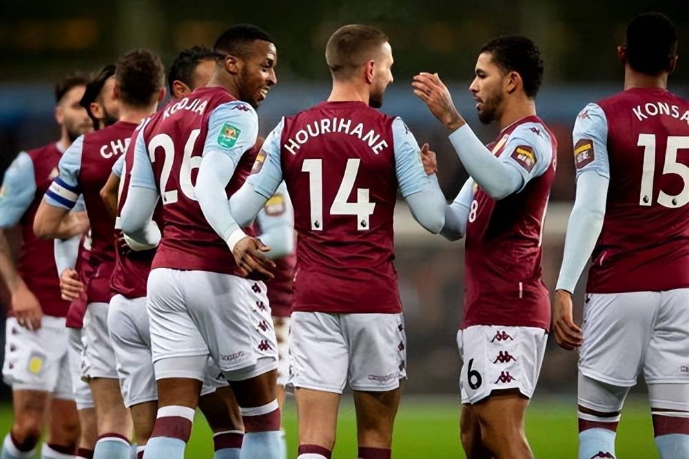 徐江评申花错失冠军：管理层决策有问题，领先时选择足协杯（徐江：申花丢冠因管理层误判，领先时转攻足协杯）