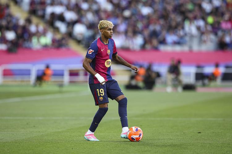 TA：利物浦冬窗签格伊可能性不大；与索博的续约谈判已开始（TA称利物浦冬窗引进格伊前景不乐观，已启动与索博的续约洽谈）