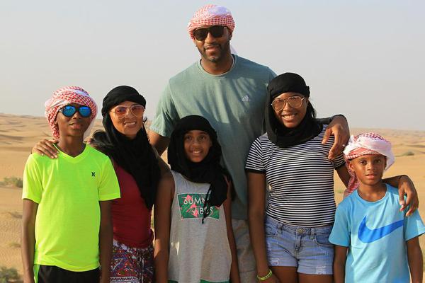 尼克斯重新找回主场气势（尼克斯再现主场统治力）