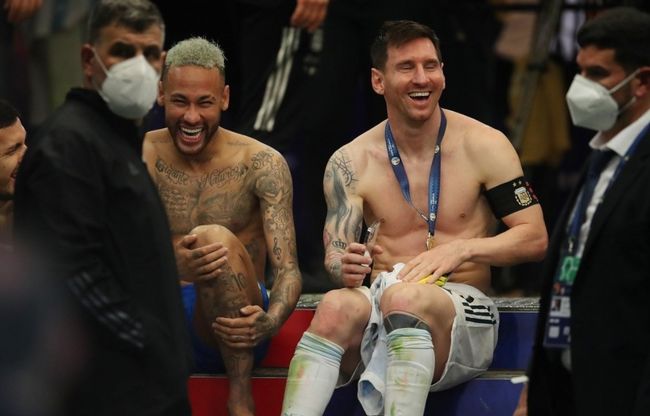 FC26足球庆典队长：金搓姆巴佩领衔，C罗、凯恩、范戴克在列（FC26足球庆典队长名单出炉：金搓姆巴佩领衔，C罗、凯恩、范戴克同入选）