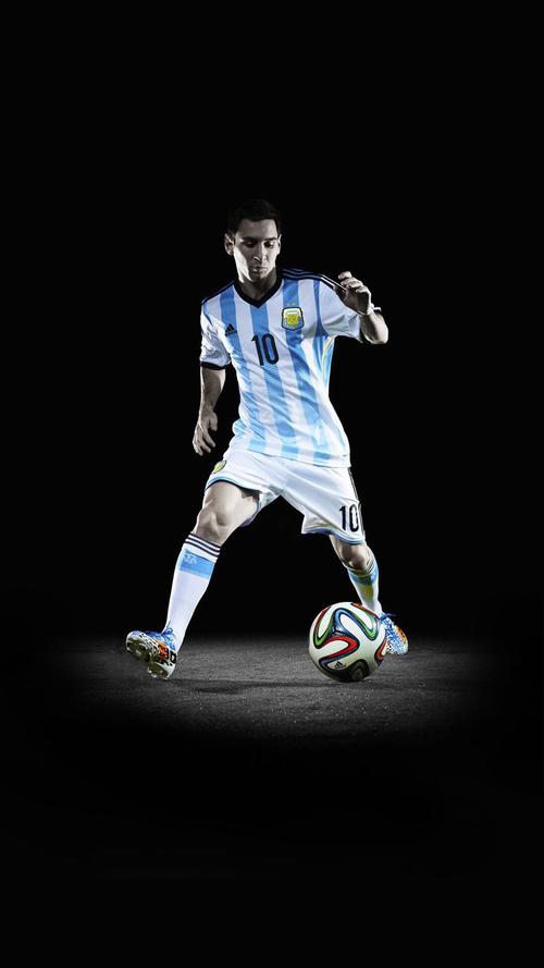 斯基拉：切尔西中场乌戈舒库加盟伯恩利的转会费为2300万镑（斯基拉称：乌戈舒库以2300万镑从切尔西转投伯恩利）