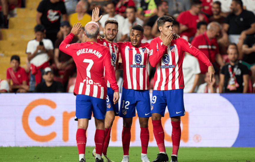 希腊媒：曼联与皇马已经报价奥林匹亚科斯18岁中场穆扎基蒂斯（据希媒报道，皇马与曼联已向奥林匹亚科斯18岁中场穆扎基蒂斯递交报价）