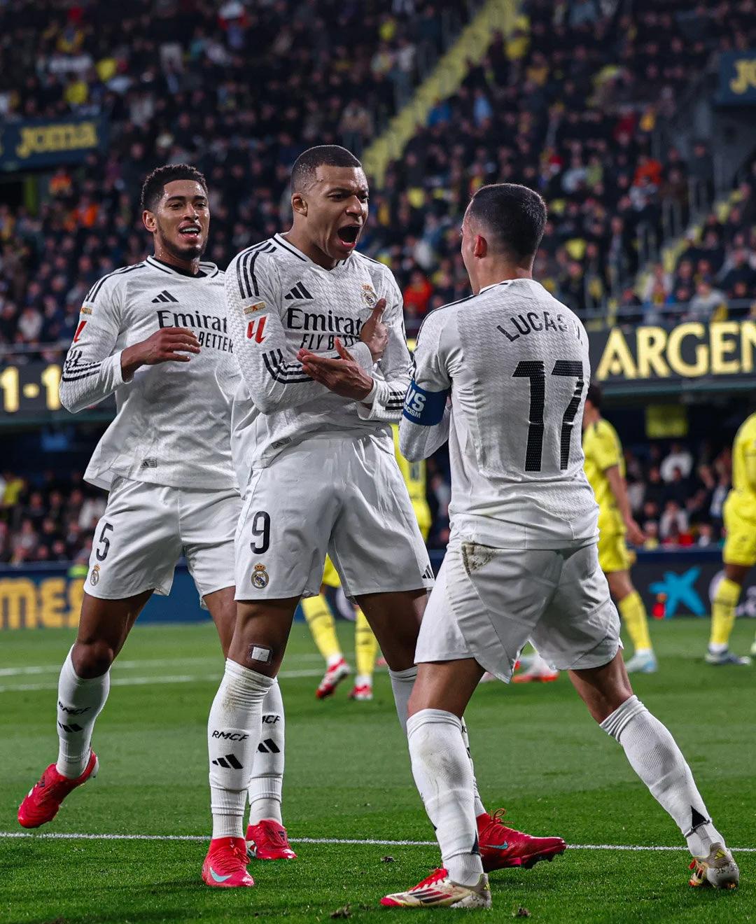 图片报：埃姆雷-詹成多家土耳其豪门目标，球员倾向留在多特（图片报：多家土超豪门相中埃姆雷-詹，球员更愿留守多特蒙德）