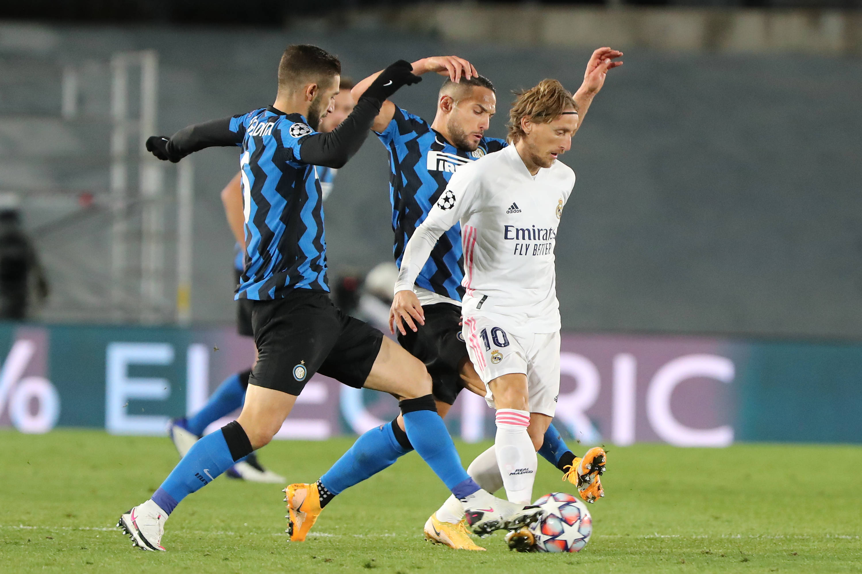 女排世锦赛落幕！意大利夺冠，日本惜败，土耳其遗憾，巴西狂喜（女排世锦赛收官：意大利封后，日本饮恨，土耳其抱憾，巴西欢腾）