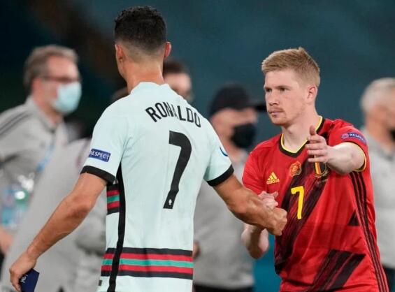 半场战报：莱万特0-2毕尔巴鄂竞技，尼科-威廉斯建功，罗伯特-纳瓦罗破门（半场快讯：毕尔巴鄂竞技2-0领先莱万特，尼科-威廉斯与罗伯特-纳瓦罗先后进球）