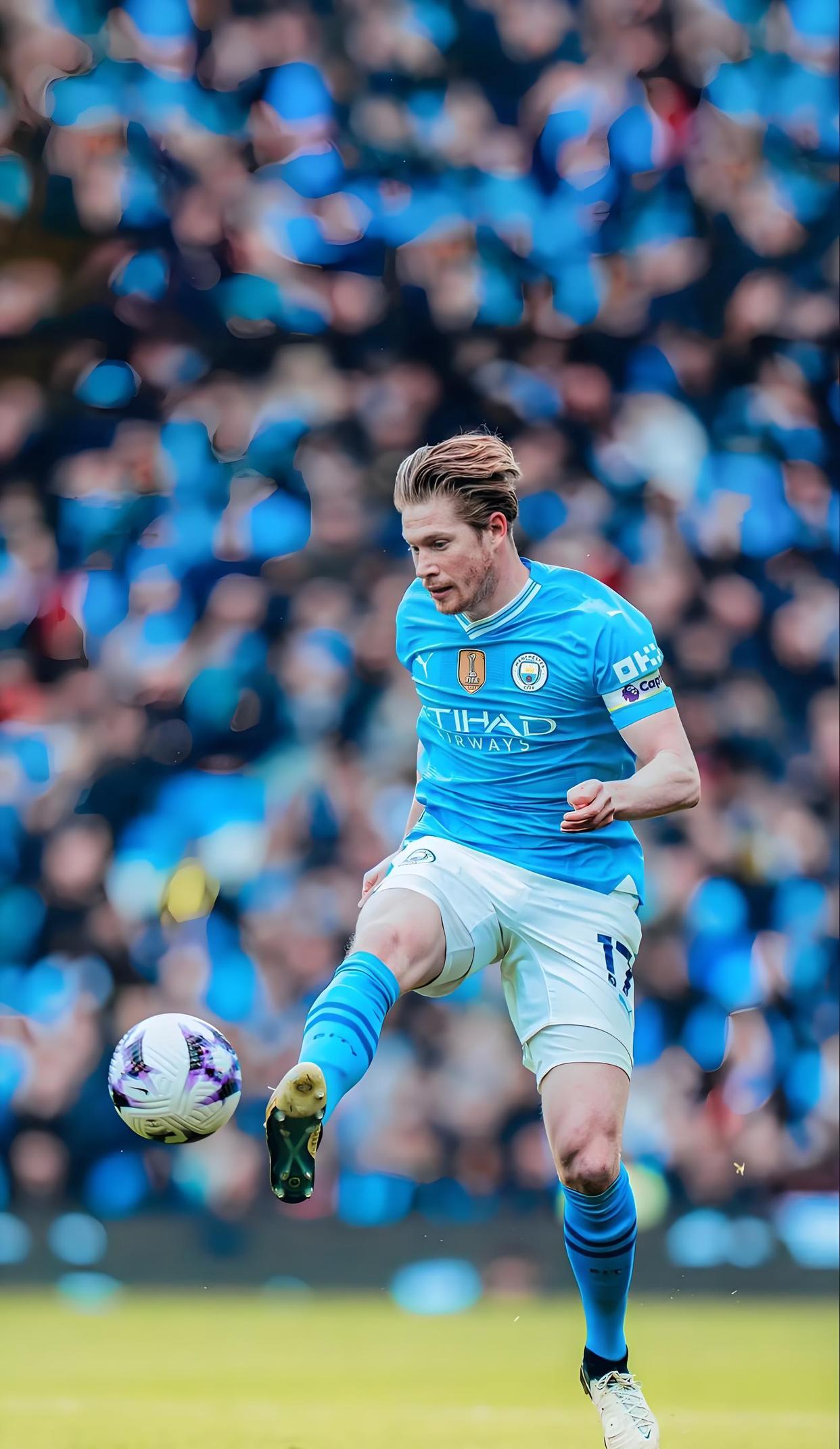 足坛U20球员转会费TOP20：姆巴佩1.8亿欧第一，菲利克斯第二（U20球员转会费前20榜：姆巴佩以1.8亿欧领跑，菲利克斯位居第二）