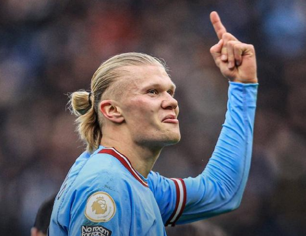 梅西与穆勒再聚首，美职联总决赛对决历史宿命。（梅西再逢穆勒，美职联总决赛上演宿命之战）