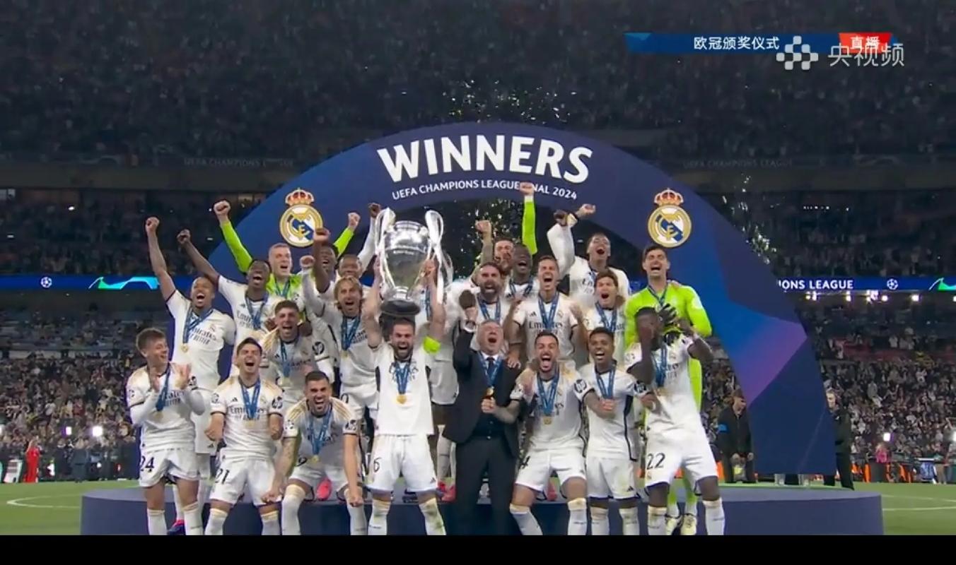 卡什：今夏只想留在维拉；还在找对象，波兰女生请私信我（卡什：今夏只愿留守维拉；仍在寻觅另一半，波兰女孩欢迎私信）