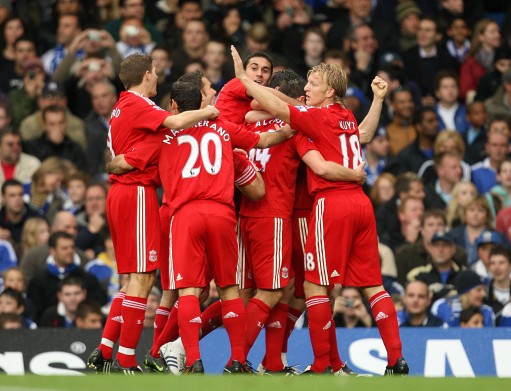 每体：拜仁巴萨有意霍村前锋阿斯拉尼，转会费不超过2500万欧（每体：拜仁与巴萨有意霍芬海姆前锋阿斯拉尼，转会费上限2500万欧）